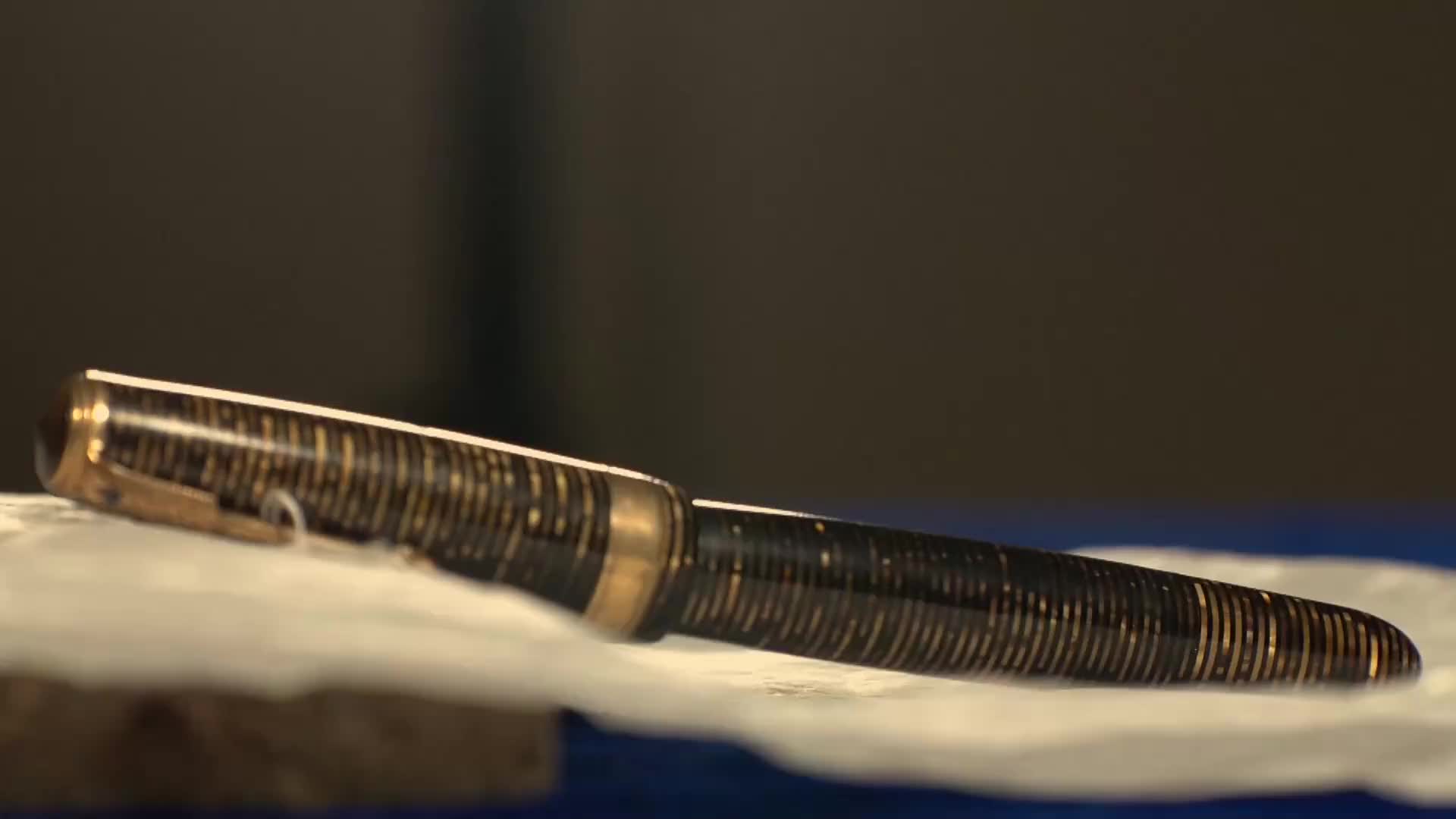 被编号为0001号文物的绞刑架丨红色百宝第76集