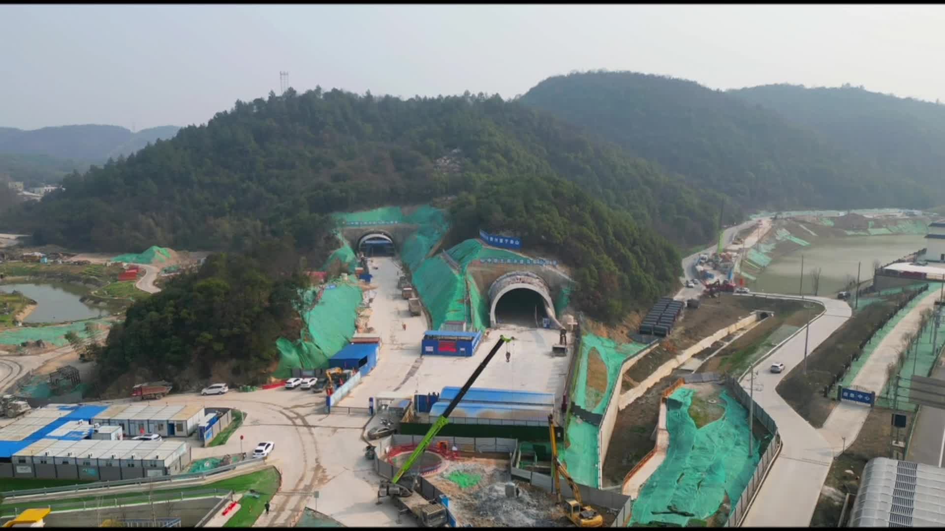 铺筑通途大道,助力新区腾飞——中铁五局梅浦联络线项目建设纪实