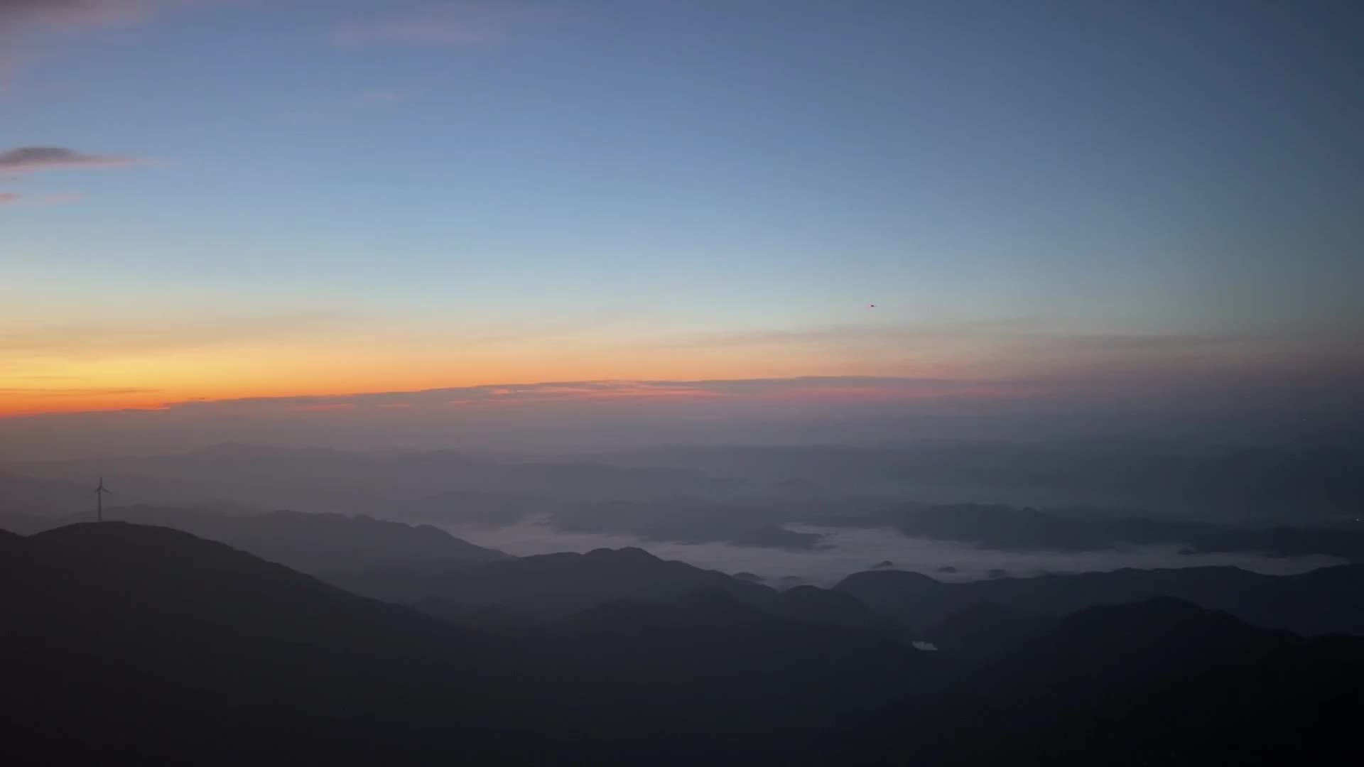 视频|登顶大熊山之巅，观破晓金轮