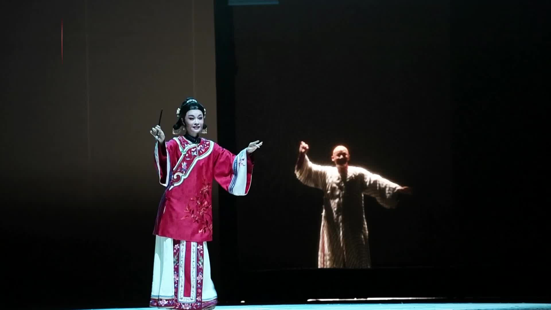 第八届湖南艺术节开幕大戏《夫人如见》精彩上演