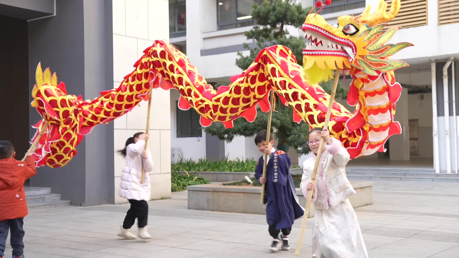 开学“龙”重登场！博才西江小学非遗潮玩迎新学期