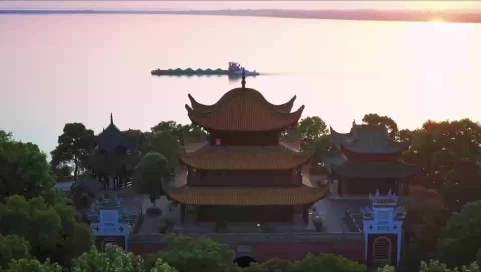 一口凝聚三亿年的鲜美，史前珍馐鸭嘴鱼奉上