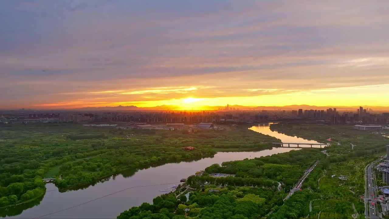 与李子柒邂逅千年大运河畔，一起看运河上的通州