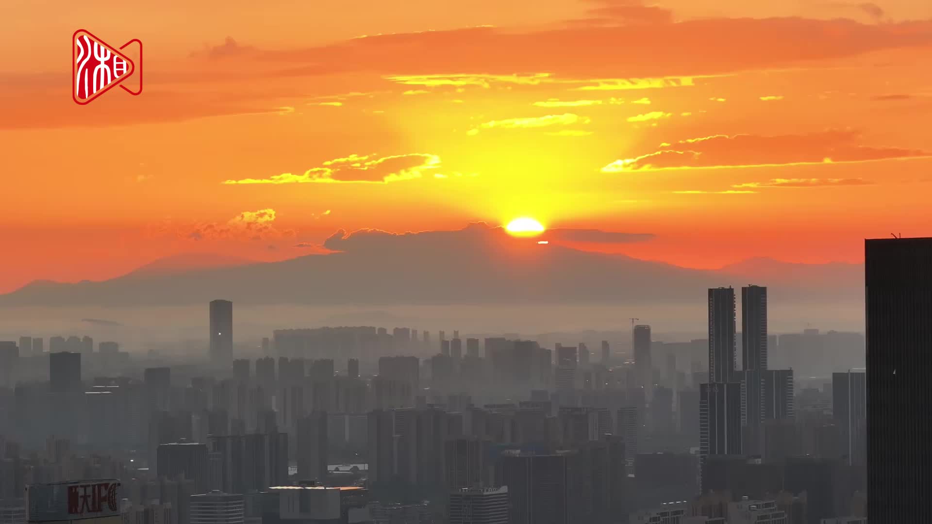 凌晨五点 追到长沙“世纪朝霞”