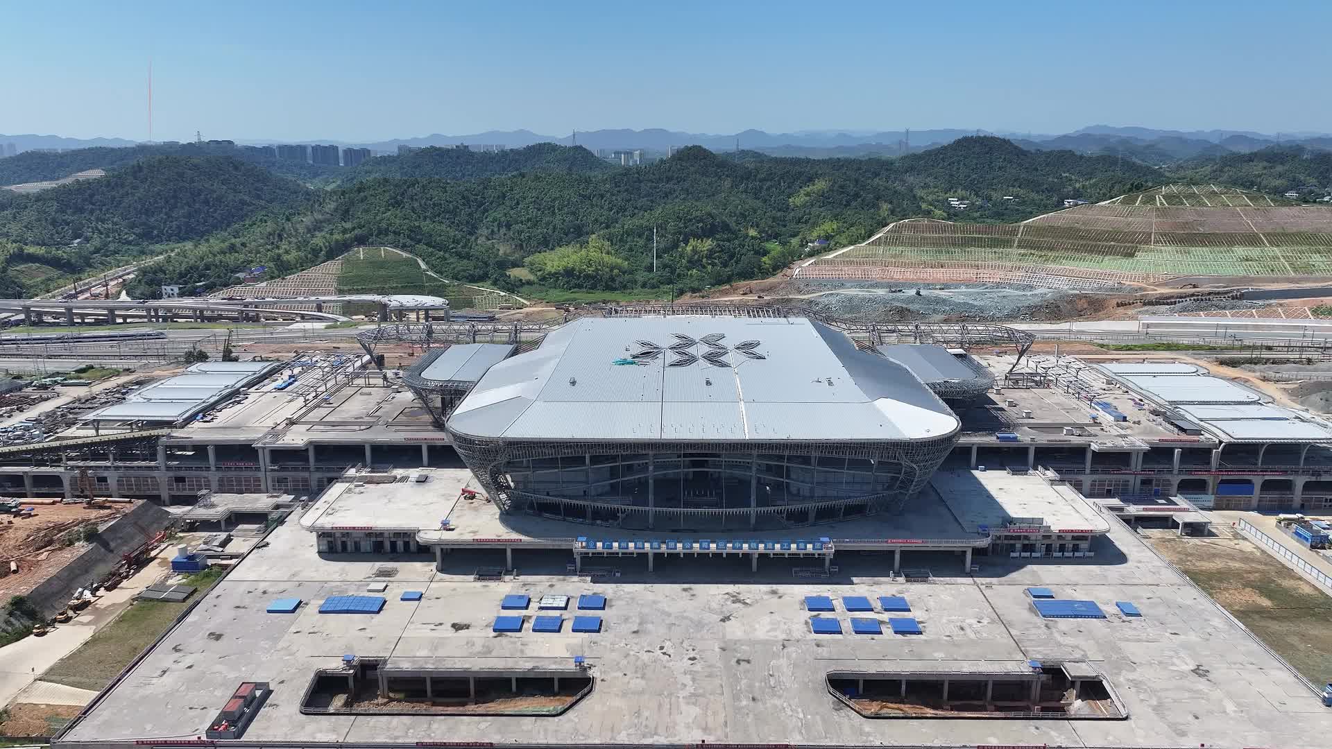 长沙高铁西站建设迎关键节点