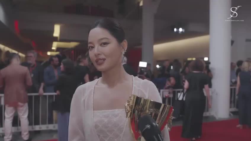辛芷蕾威尼斯封后，一起来看她的银幕成长之路