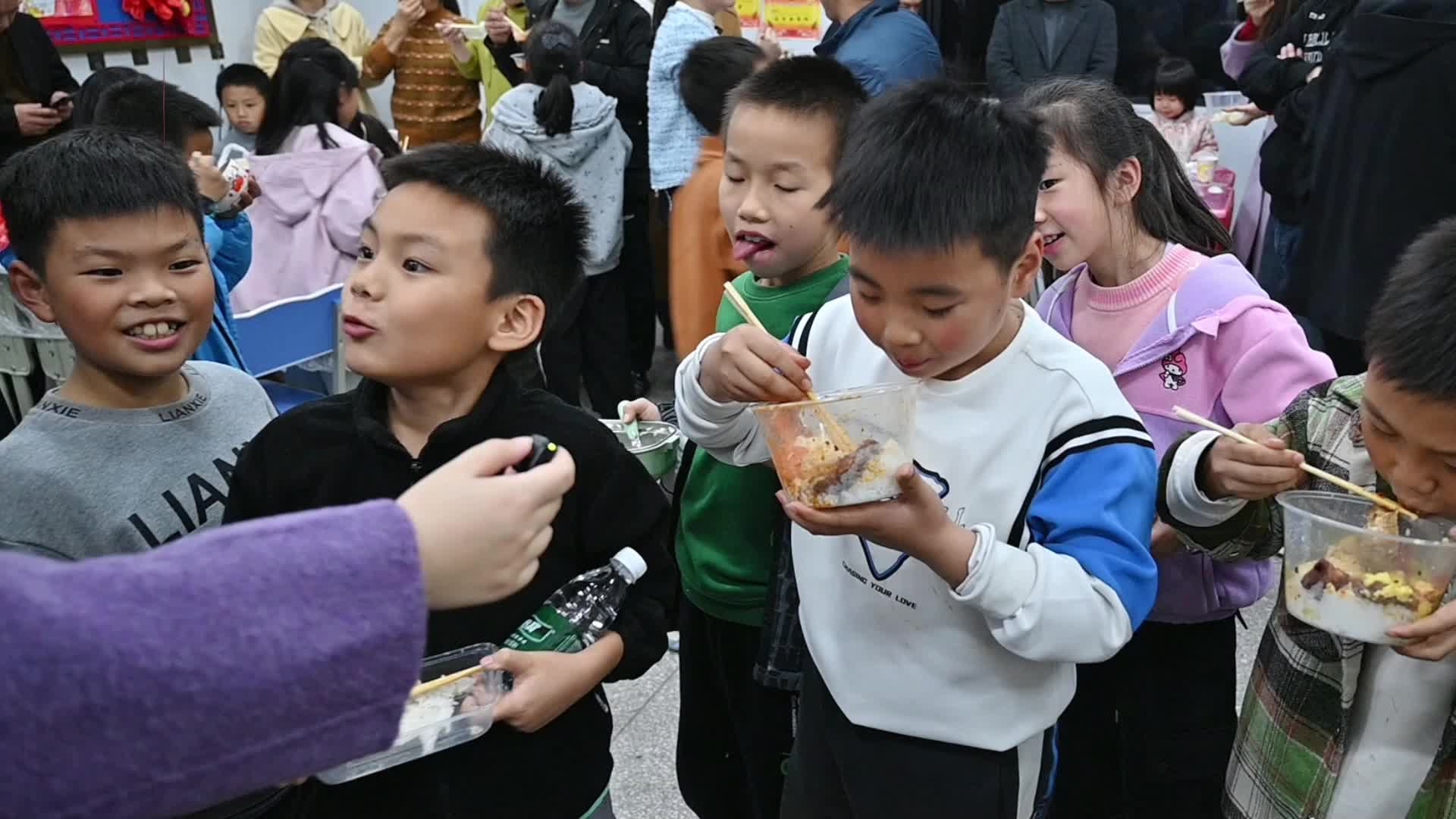 作业是做饭！宁乡这所小学养出了一群“小厨神”