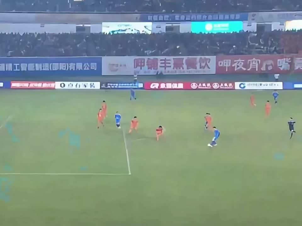 战湘超·128｜72分钟，长沙队替补上场的周琛葳拿下一球！