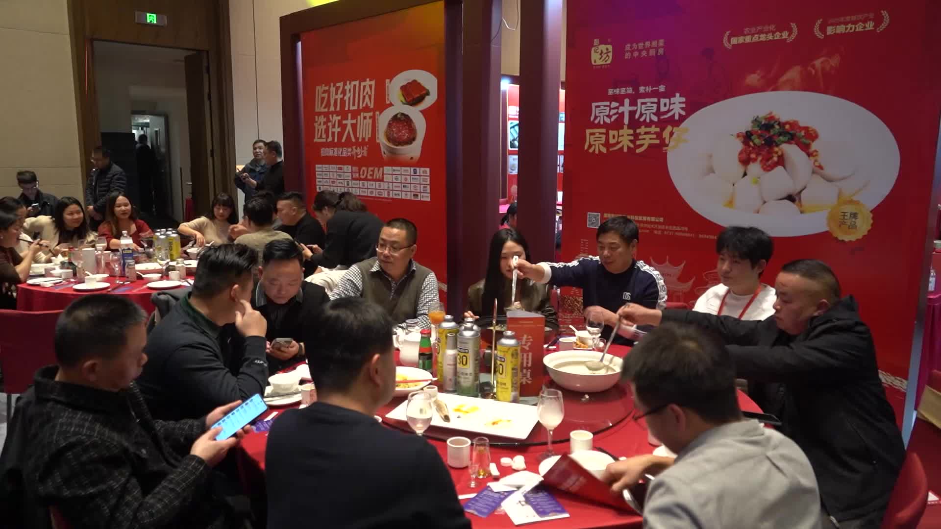 AI掌勺炒出大师味！机器人做饭也能有锅气