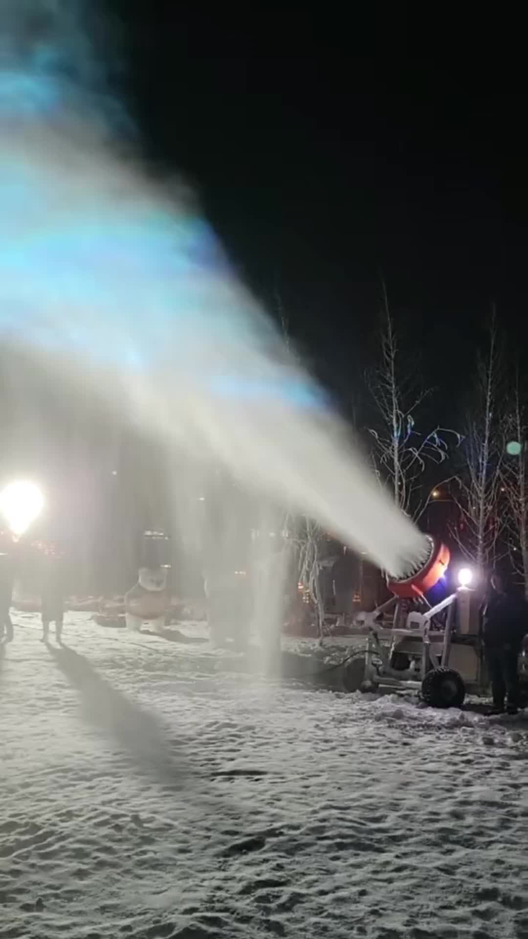 召唤“极光”！北京凉水河冰雪节越夜越精彩