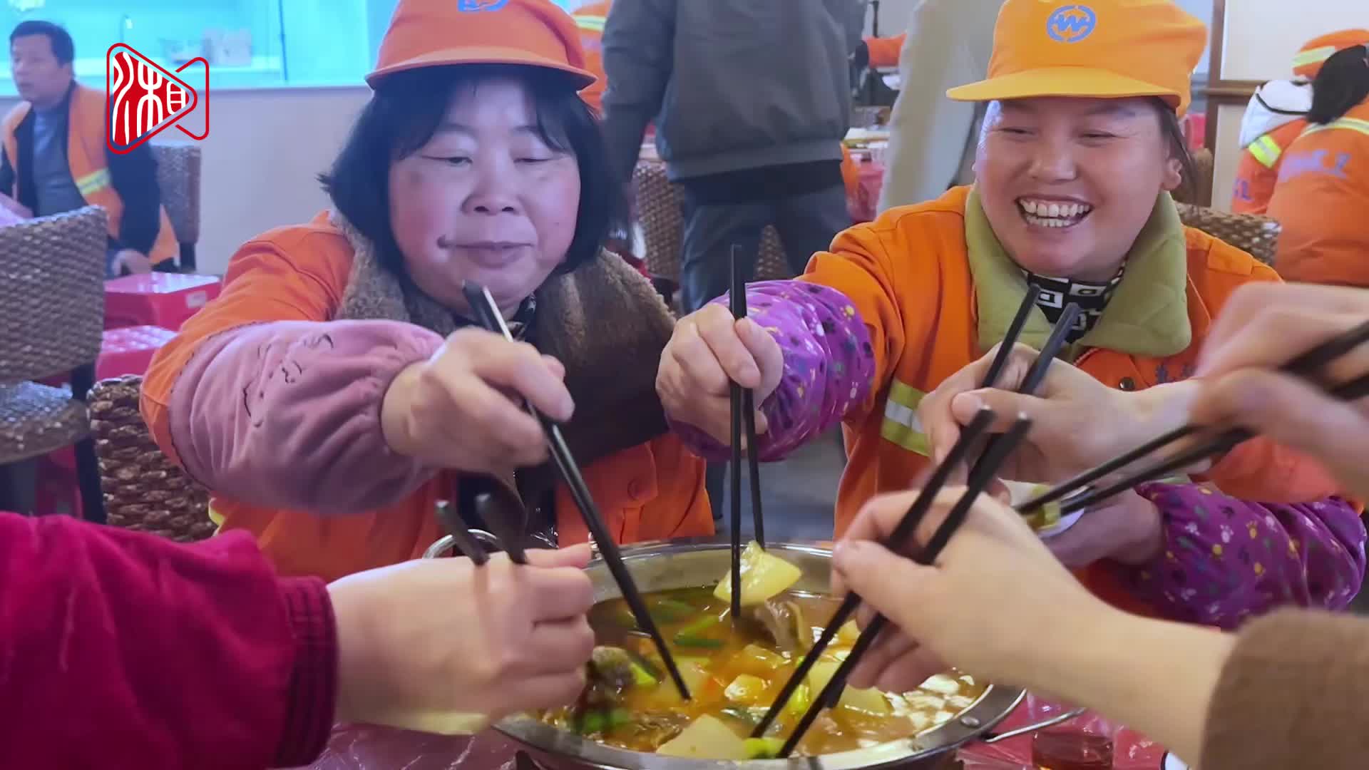 一场连续17年的爱心团年宴