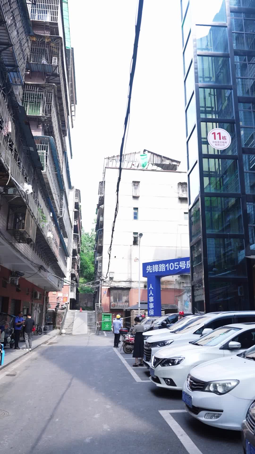 雁峰区依法拆除两处违规搭建建筑
