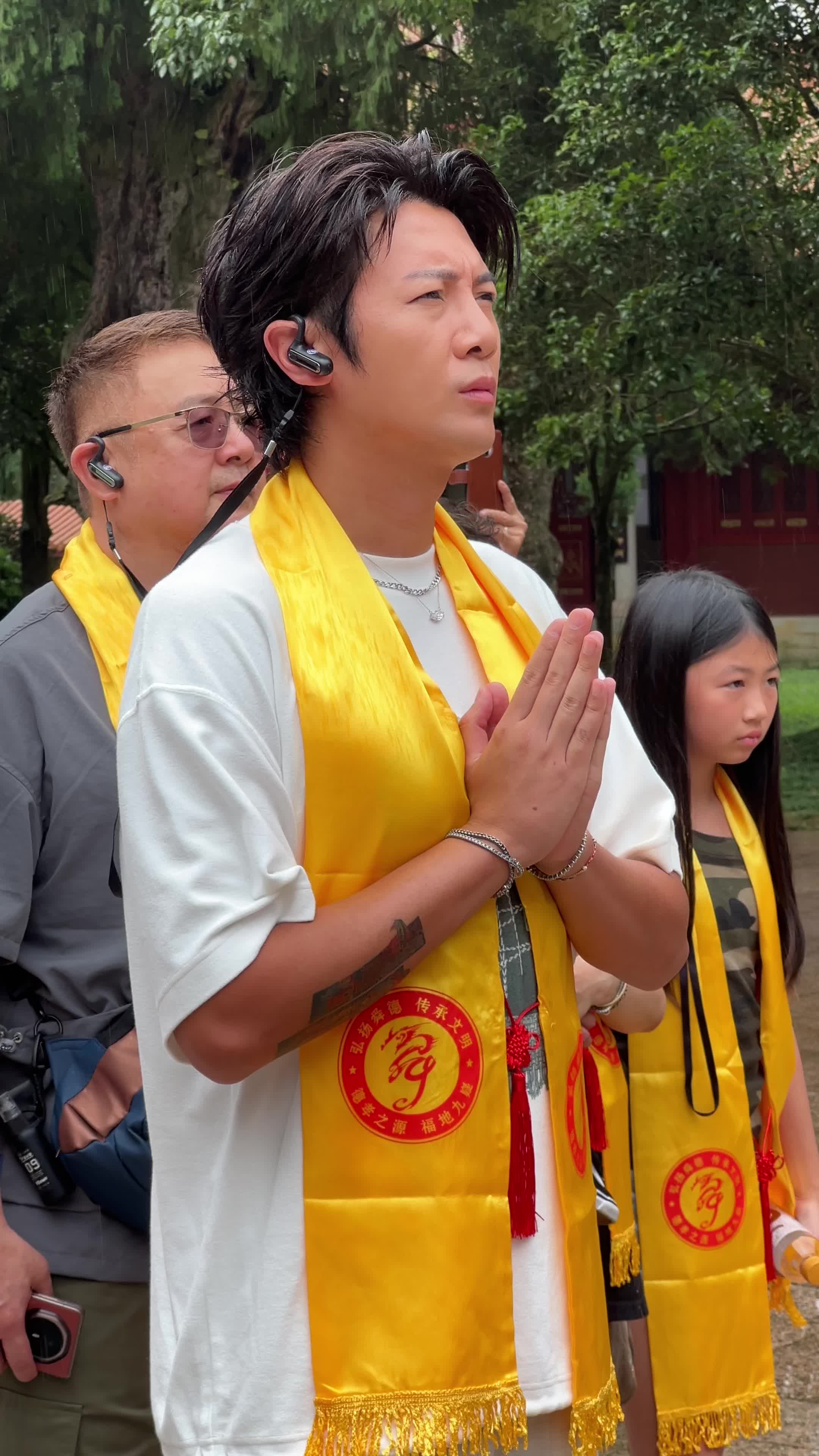 九嶷圣地 争创5A（222）丨跨越山海赴九嶷，叶泓声虔心祭拜舜帝