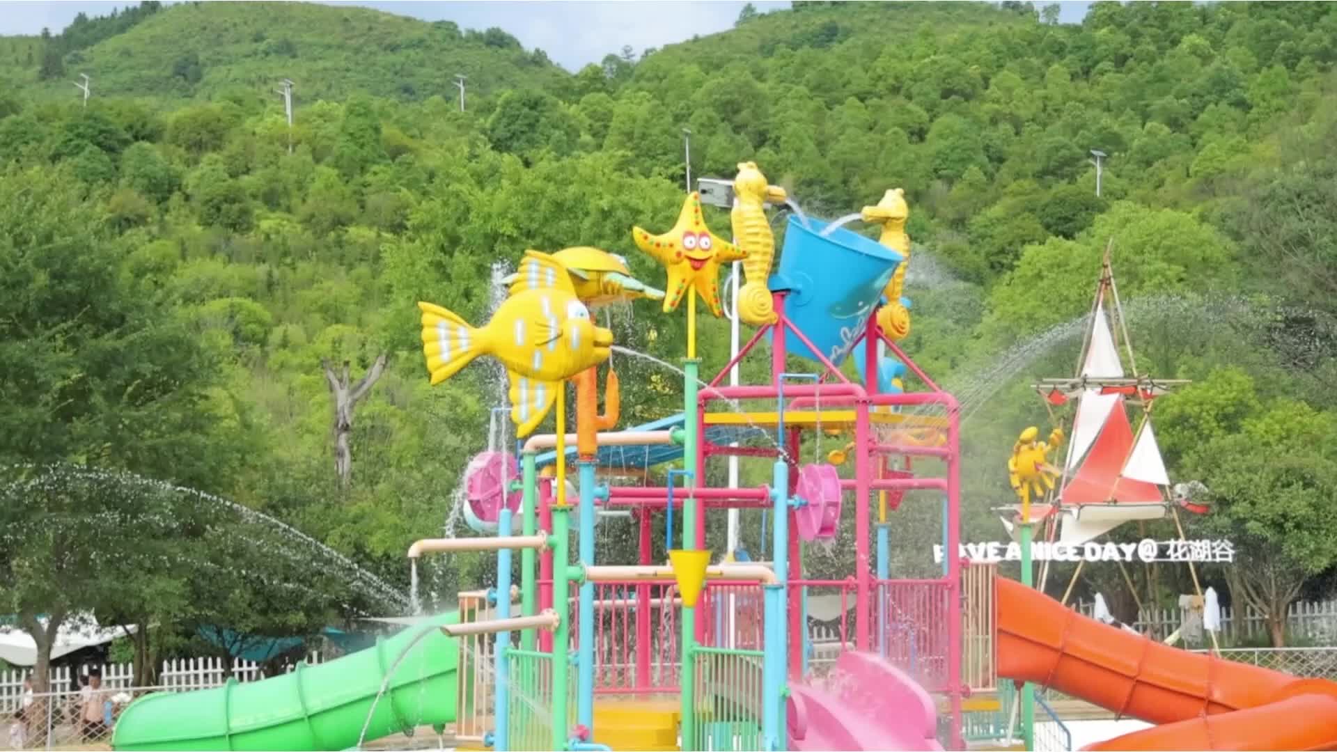 茶陵花湖谷水上乐园迎暑期客流高峰