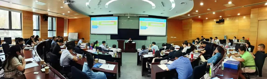 2022年长沙民营企业家代表创新能力提升专题培训班开展安全生产学习