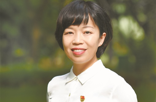 二十大代表风采丨徐芙蓉：身着白衣，心有锦缎