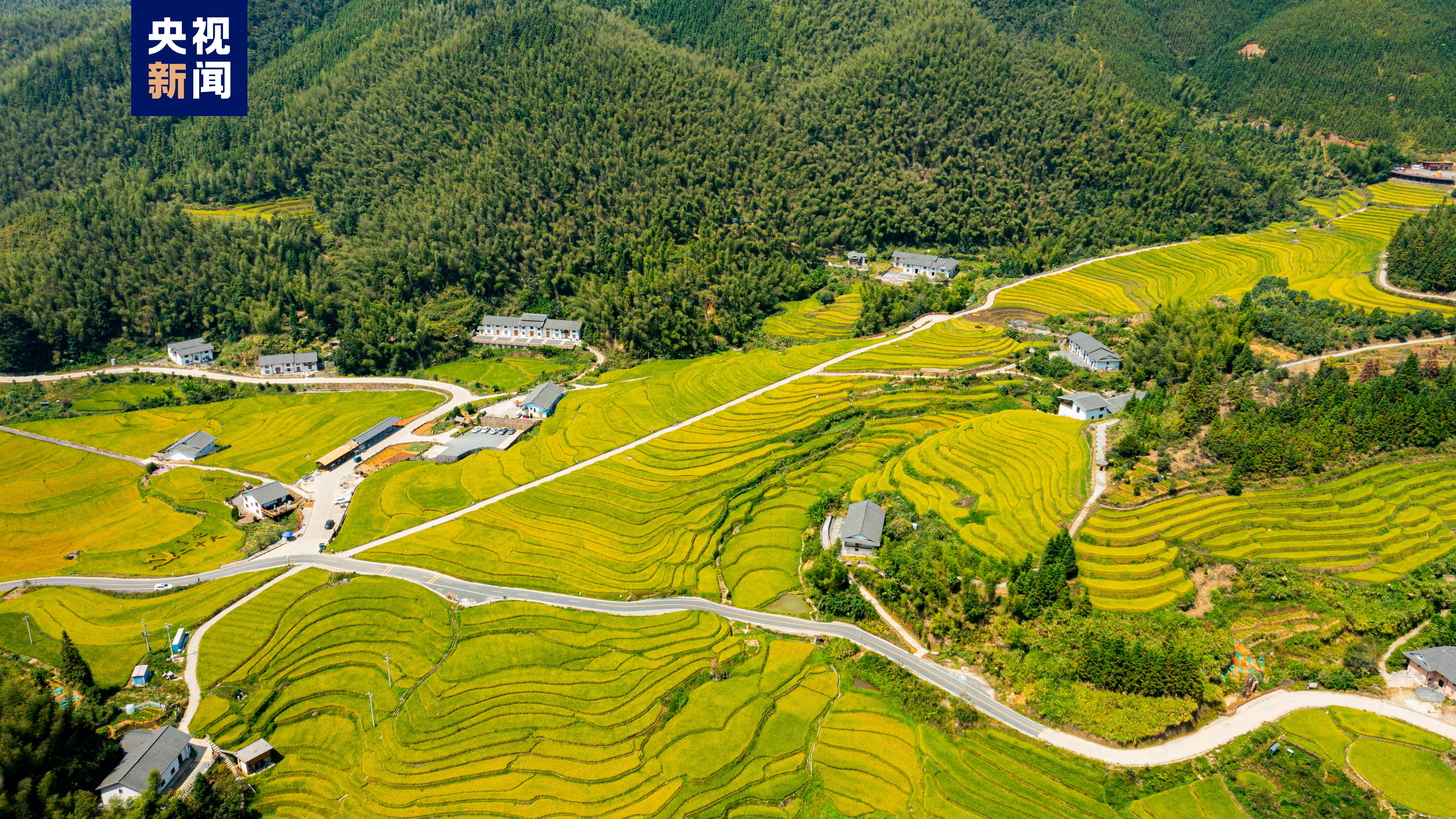 上堡梯田风景区图片