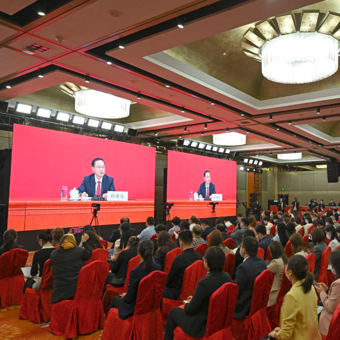 中国共产党第二十次全国代表大会新闻发言人举行新闻发布会