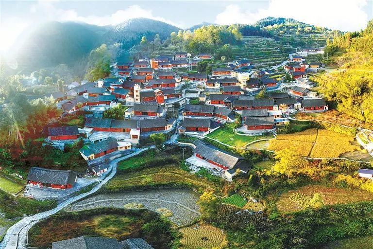 “十八洞村干劲更足了！”