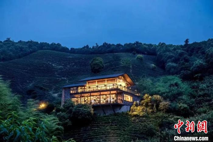 “摆烂式旅游”，折射出什么？_邵阳头条网