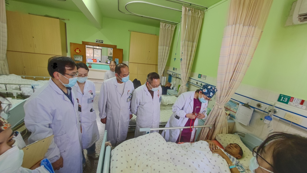 8成晚癌患者有不同程度疼痛专家表示规范化疗护是关键