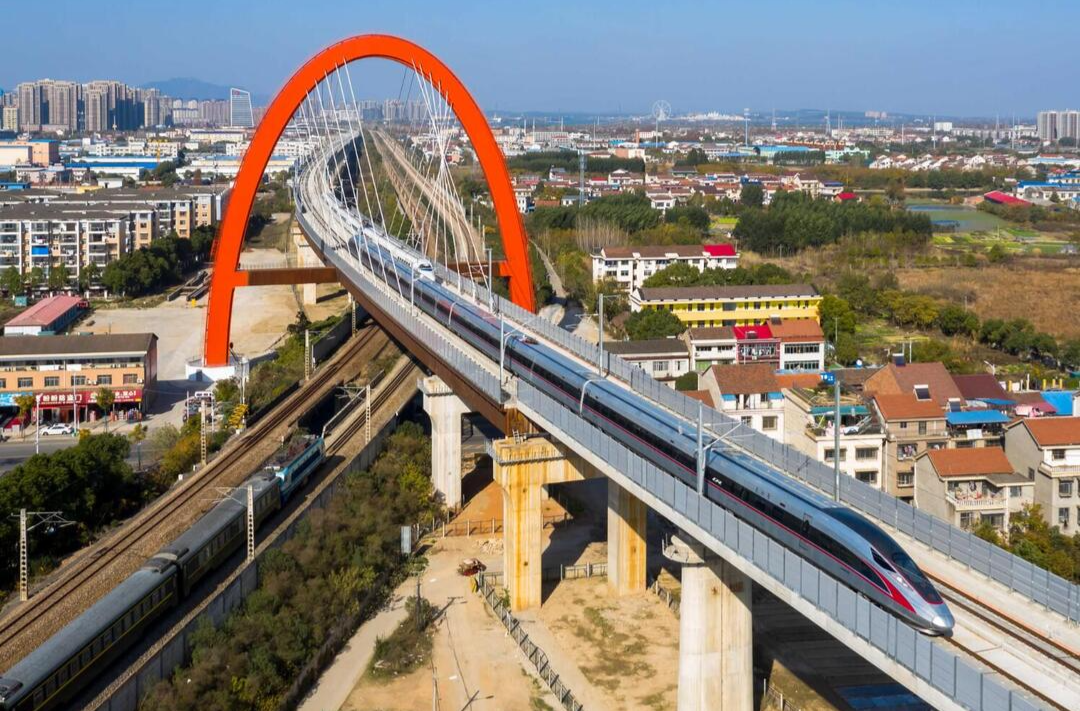 长图丨常益长铁路开通了！赶快上车