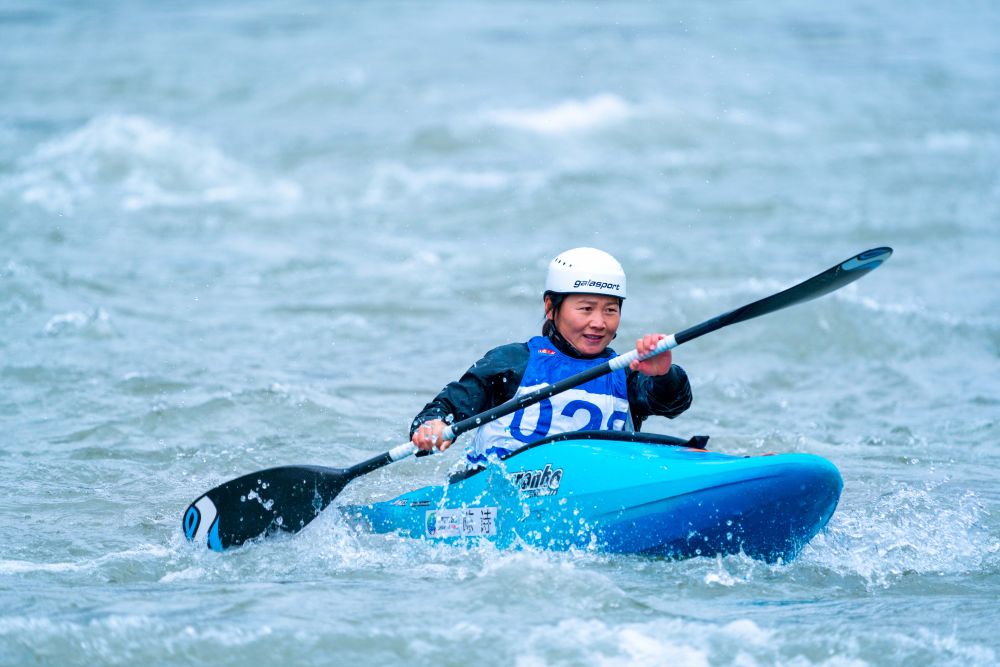有来自中国皮划艇队和全国多个省区市皮划艇专业队的约60名运动员参赛
