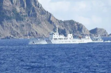 中国海警1301舰艇编队在我钓鱼岛领海内巡航