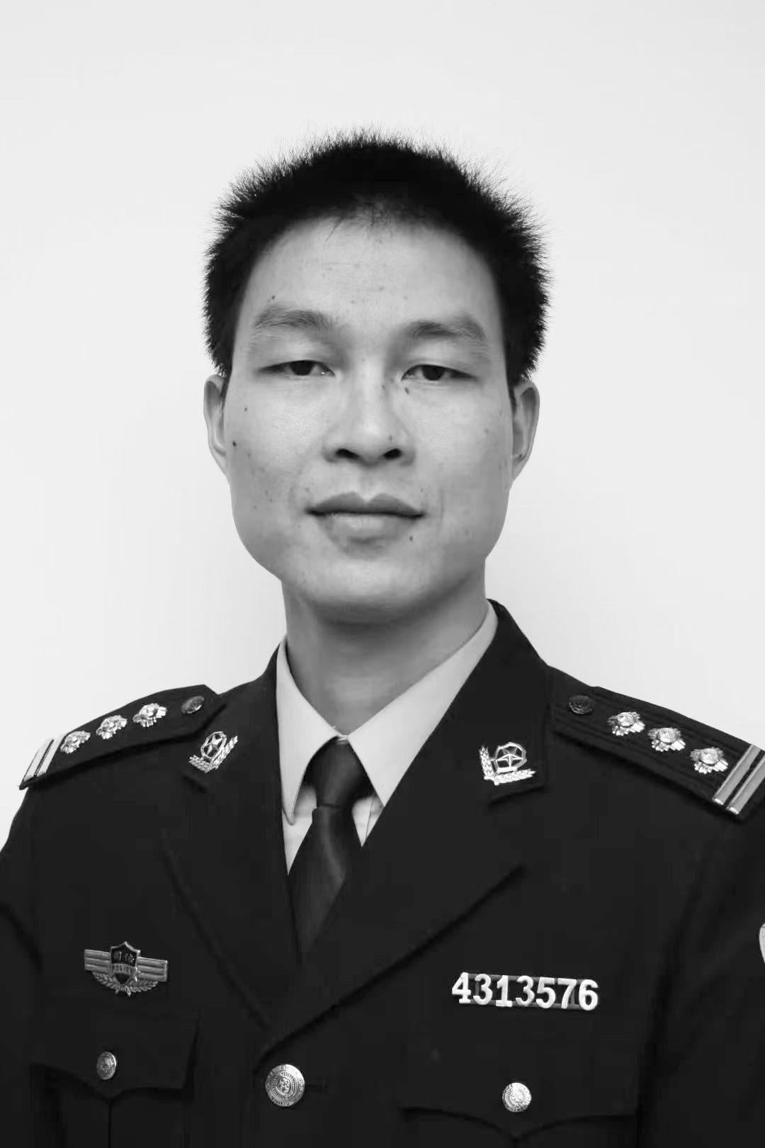 礼赞榜样 照亮未来   向湖南省监狱戒毒人民警察系统19个先进集体426名先进个人致敬