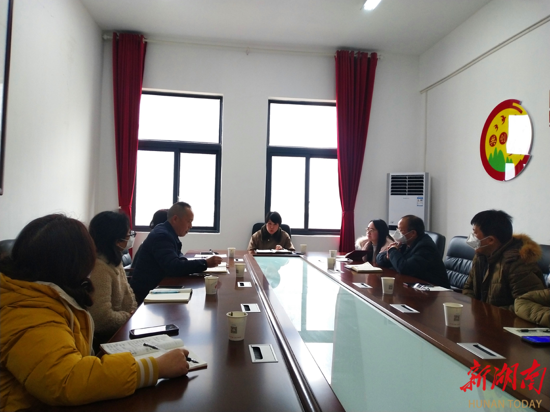 中方县副县长在县芙蓉学校进行调研指导工作