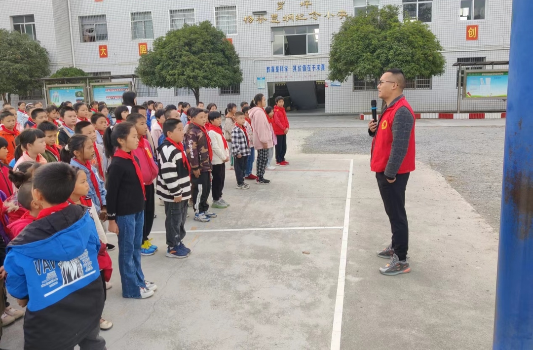 开学季·校长说|石门县罗坪乡完小：高山之中蓄干劲 兔年厚积待迸发！
