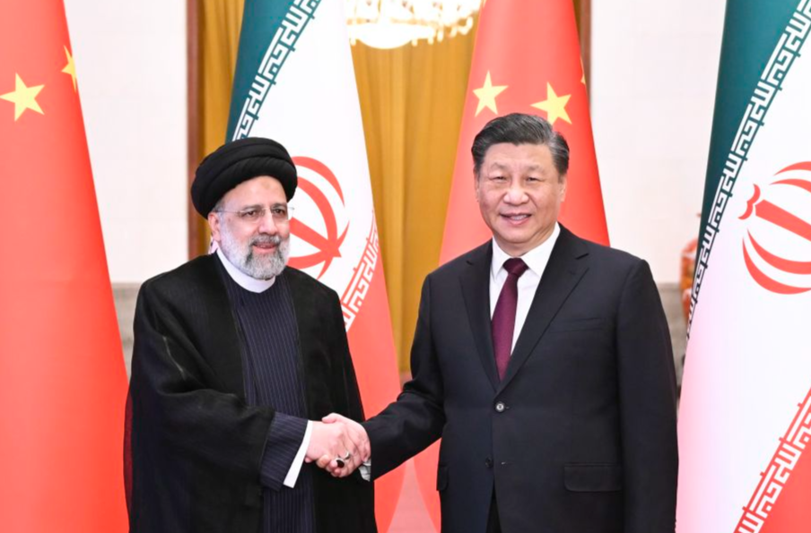 习近平同伊朗总统莱希举行会谈