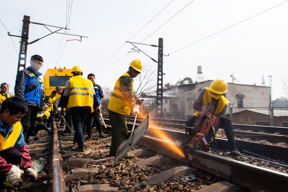 新建黄桶至百色铁路广西段工程第七批建管甲供物资招标公告