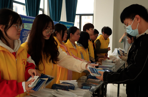 湖南应用技术学院开展大学生预防艾滋病“同伴教育”