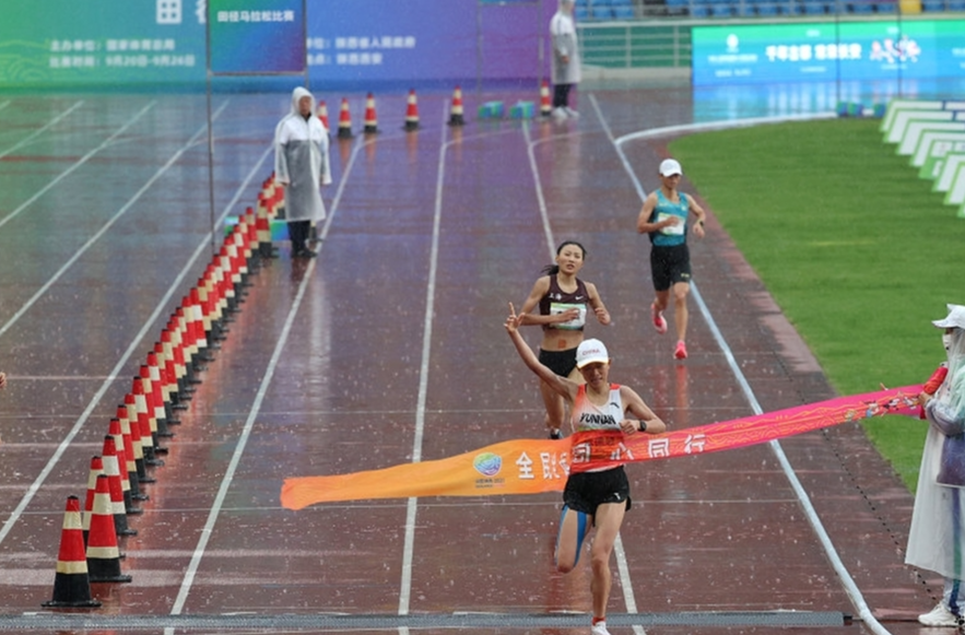 名古屋女子马拉松开跑 张德顺创中国女子马拉松近11年最佳成绩