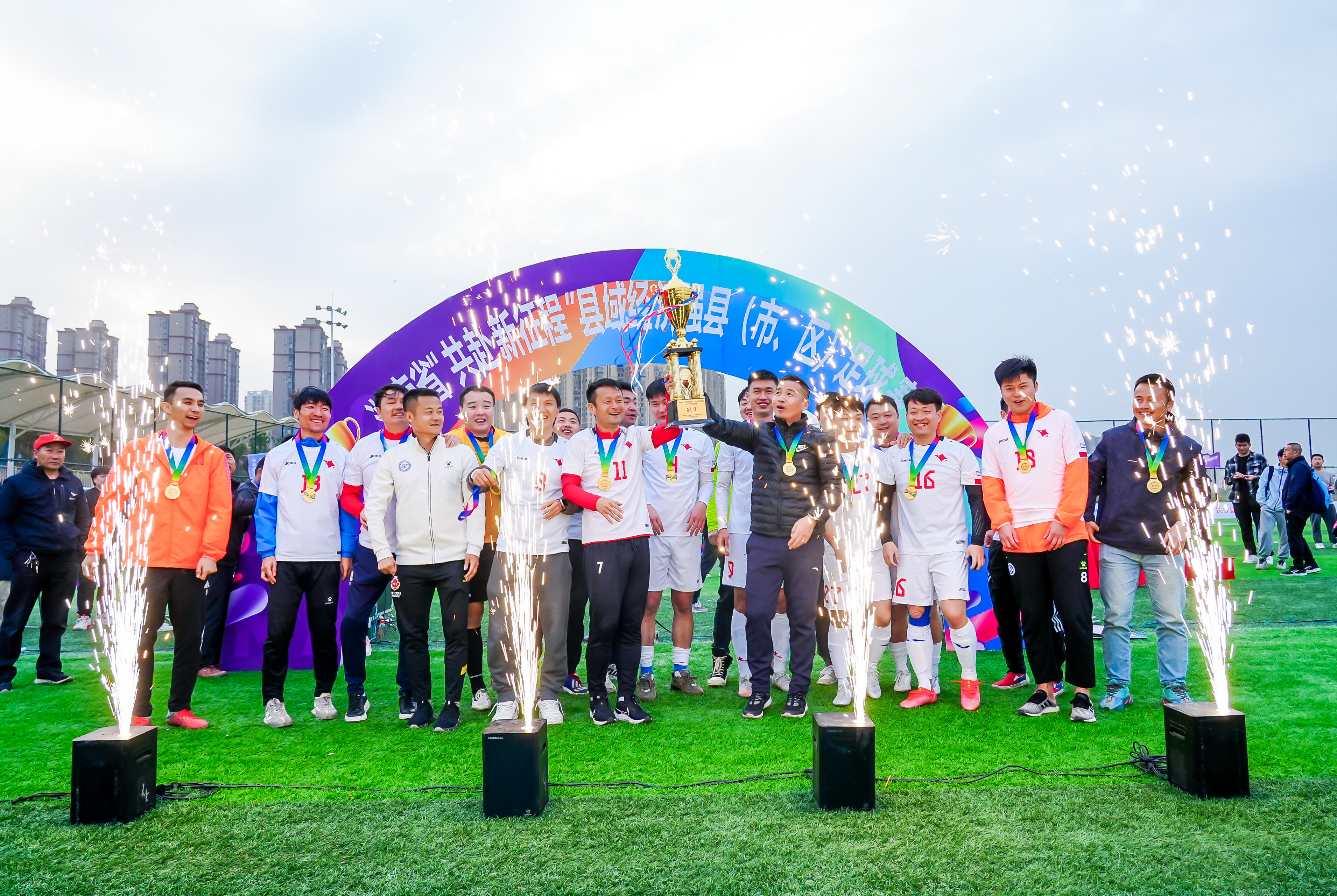 湘超联赛 - 湖南省足球超级联赛赛程`直播`积分榜湖南U18男足全运会参赛名单公布“湘超”长沙队贡献8名球员