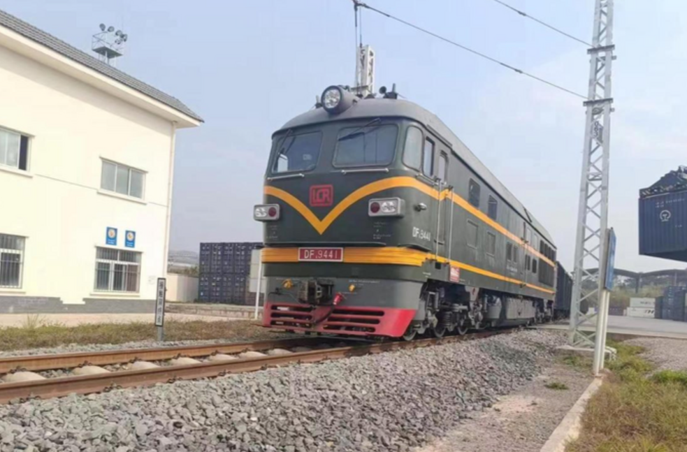 中老铁路老挝段单日发货量首破2万吨