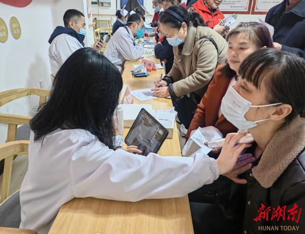 爱心义诊进社区 健康服务“零距离” - 长沙 - 新湖南