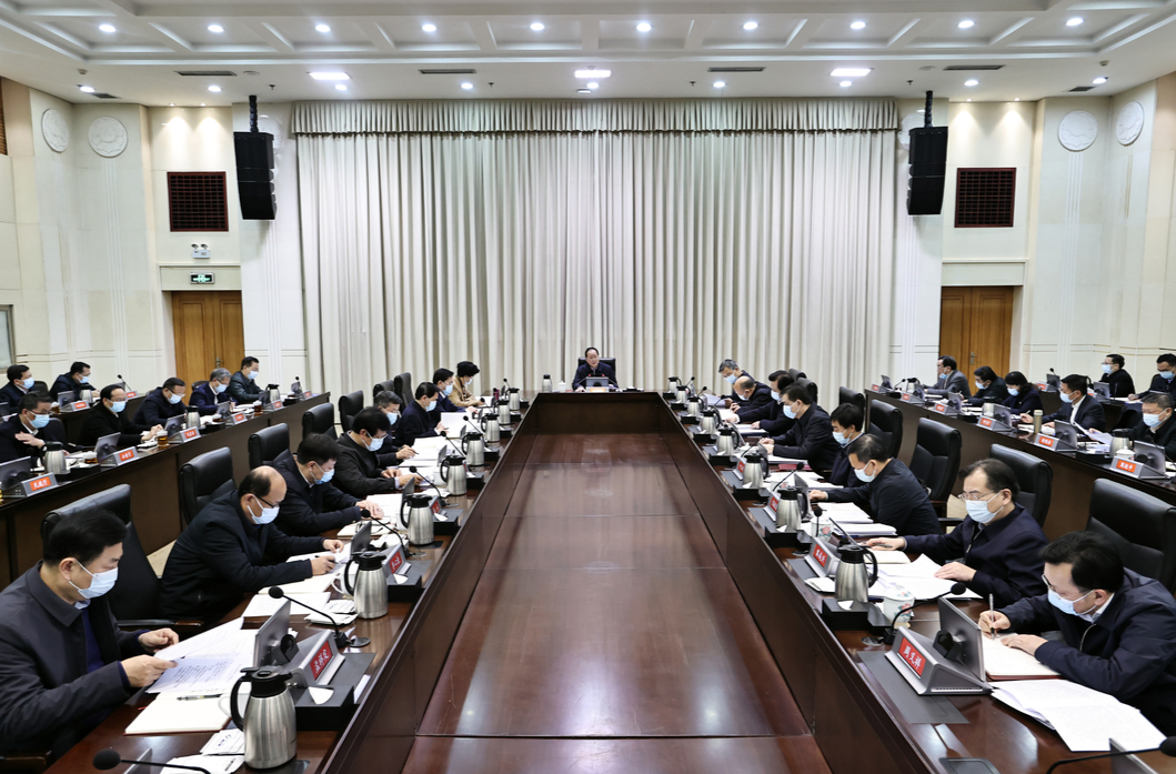 毛伟明主持省政府常务会议 研究部署二季度重点任务等工作