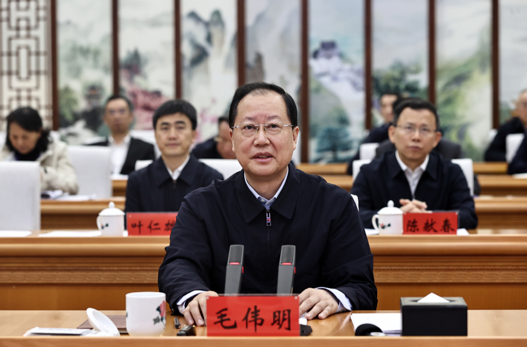 毛伟明：坚定必胜信心 打好“发展六仗” 以实干实绩奋力推动高质量发展