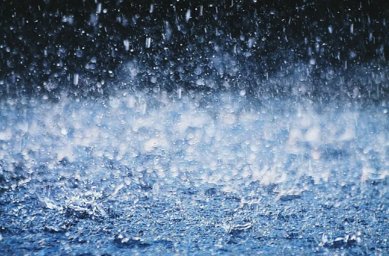 中央气象台继续发布强对流天气蓝色预警、暴雨蓝色预警