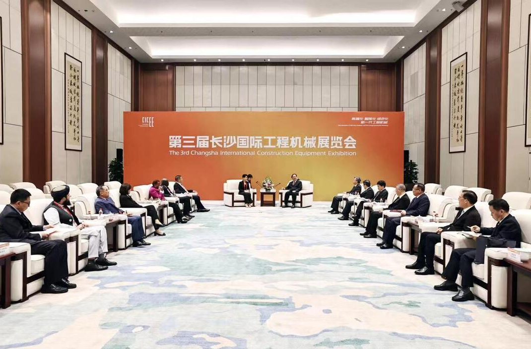 毛伟明会见第三届长沙国际工程机械展览会嘉宾代表