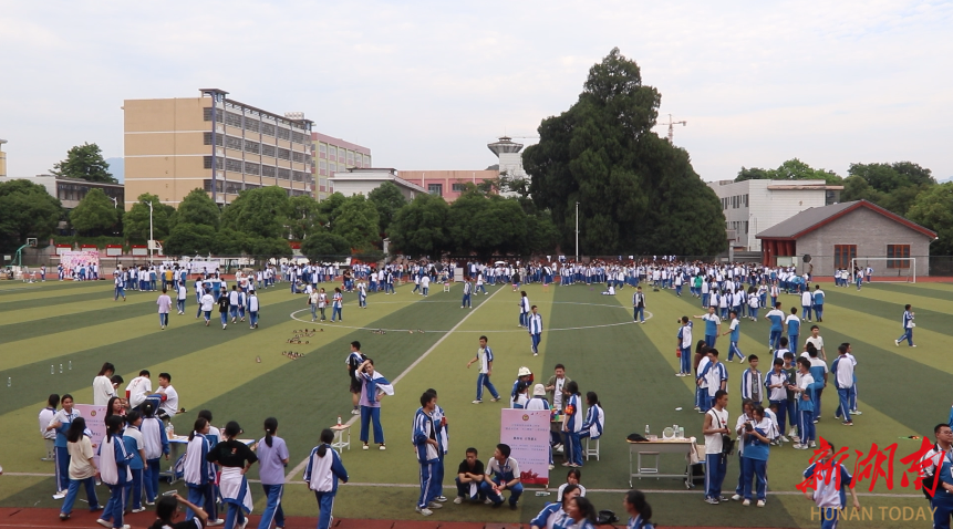 江华二中心理游园会进校园共建阳光健康心灵