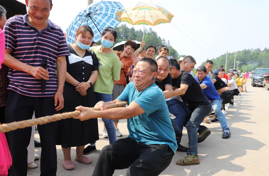 湖南双清区：农民趣味运动会 “点亮”乡村多彩生活