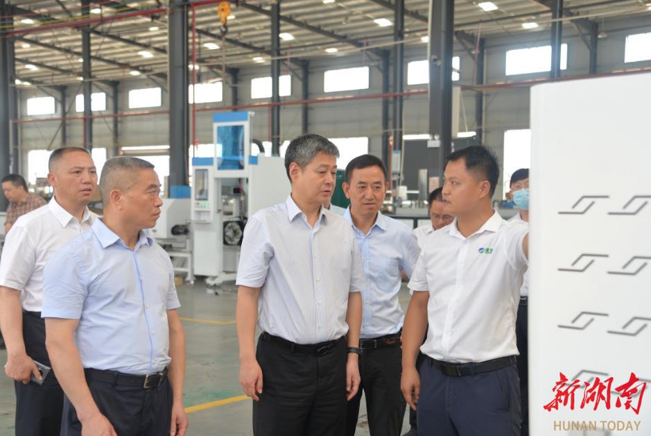 严华在新邵经开区调研“新官不理旧账”问题整治工作_邵阳头条网