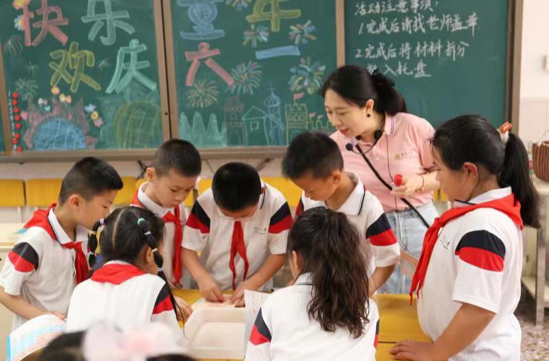 梦田课程庆“六一”  青园小学引领孩子体验精彩向未来