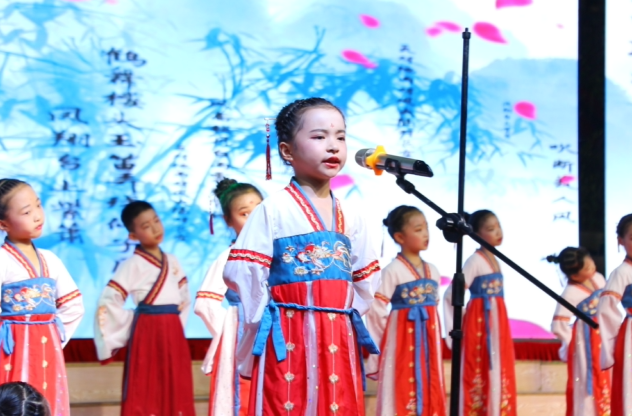 双牌县第一小学举行2023年向日葵工程“同沐书香 共享快乐”六·一文艺汇演