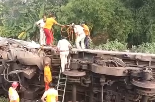 印度奥迪沙邦首席秘书：列车相撞事故已致238人死亡650人受伤