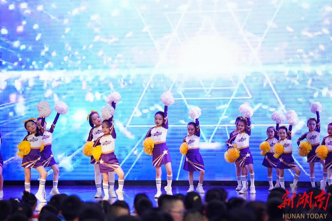 长沙高新区麓谷第二小学童心向党筑梦未来