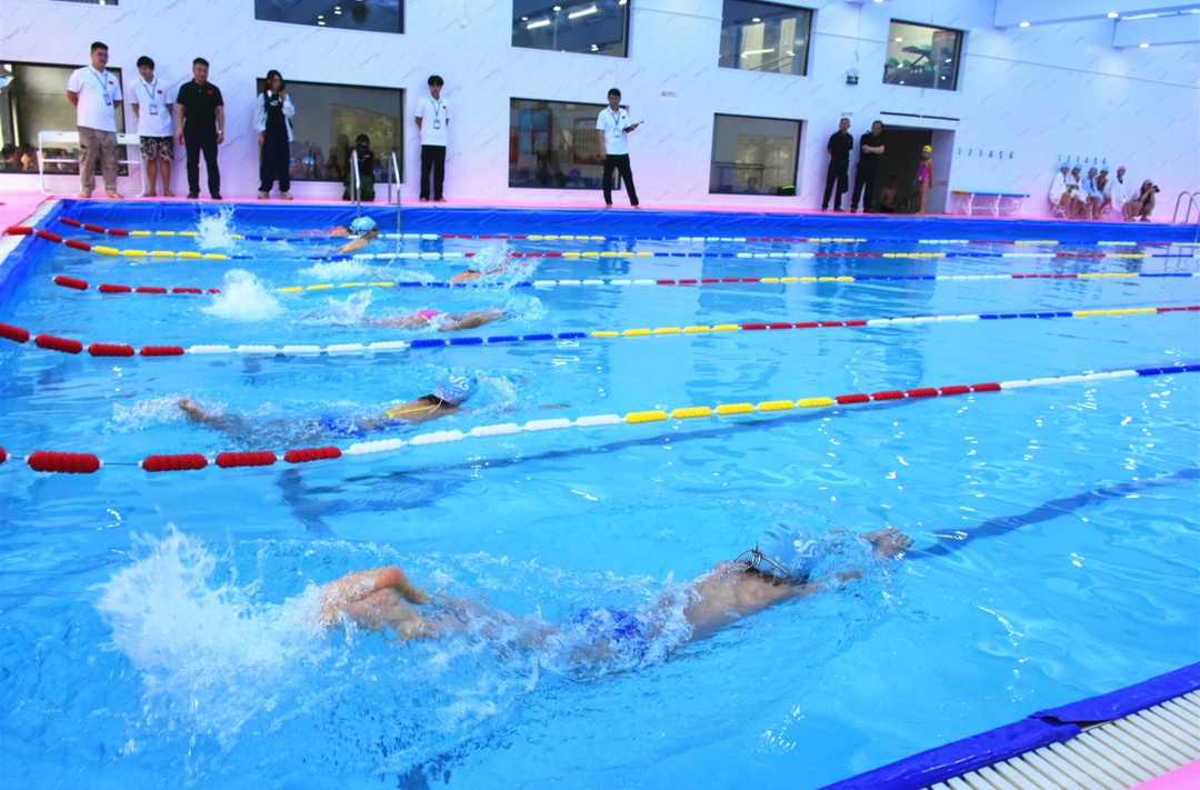劈波斩浪！郴州市第三十二中学第二届游泳比赛举行